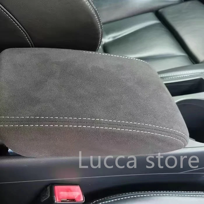 

Top suede warp For Cadillac CT4 CT5 6 ATS SRX Leather Central Armrest Box Protection Sleeve Decoration Armrest box modification