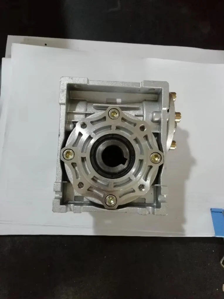 Коробка передач 90 градусов NMRV030 Червячный редуктор с сальником Диаметр входного