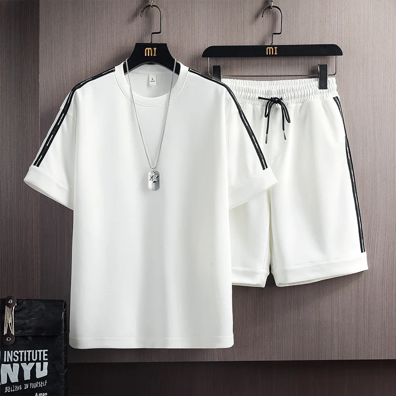 

2023 New Men's Casual Summer Set Harajuku Tshirt and Shorts Fashion Two Pieces Set Round Neck Short Sleeve Male Sports Set