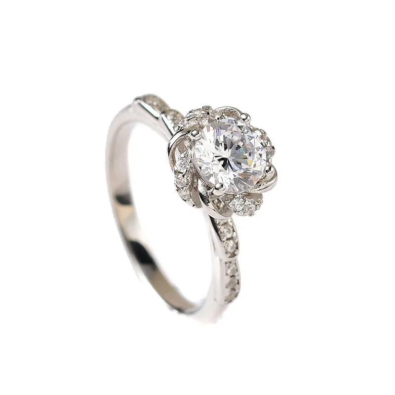 Кольца с мусанитом и бриллиантами 1 карат 2022 |