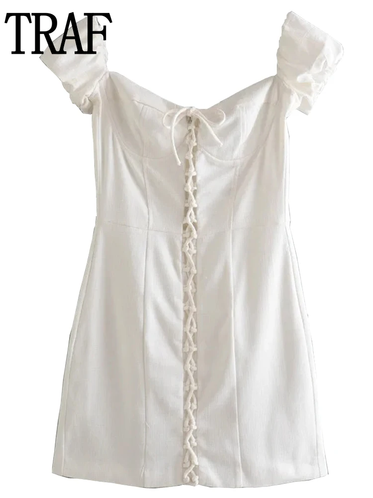 

Платье-мини женское короткое с открытыми плечами и открытой спиной