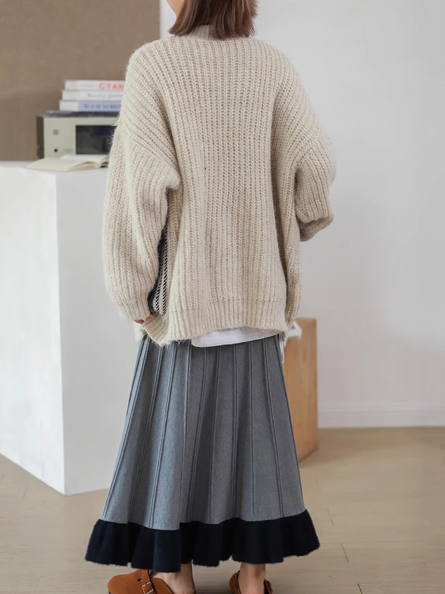 Женский трикотажный кардиган с V-образным вырезом карманами