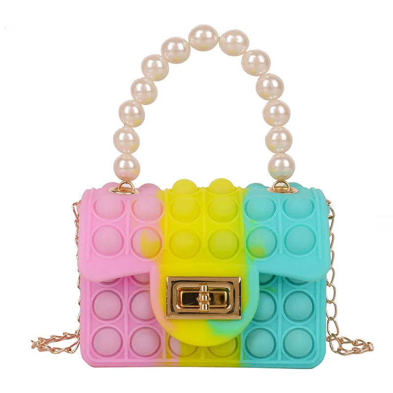 

Сумка на цепочке, мягкая стеганая сумка через плечо из искусственной кожи с подходящей яркой металлической змеиной головой, дизайнерская с...