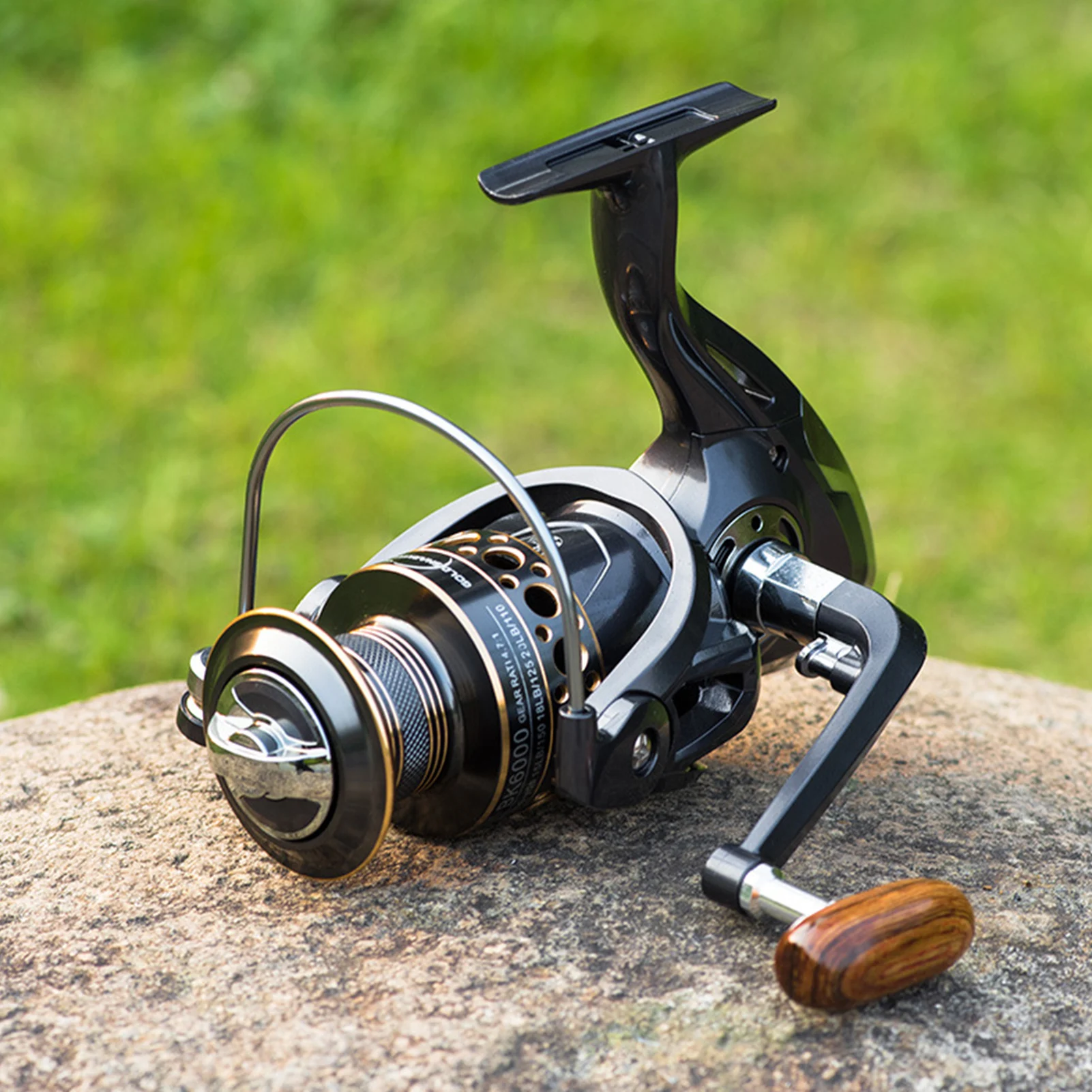 

Новинка, высокоскоростная Рыболовная катушка BK2000-7000 5,2: 1, водонепроницаемая, максимальное усилие фрикциона 21 кг, спиннинговая катушка для л...