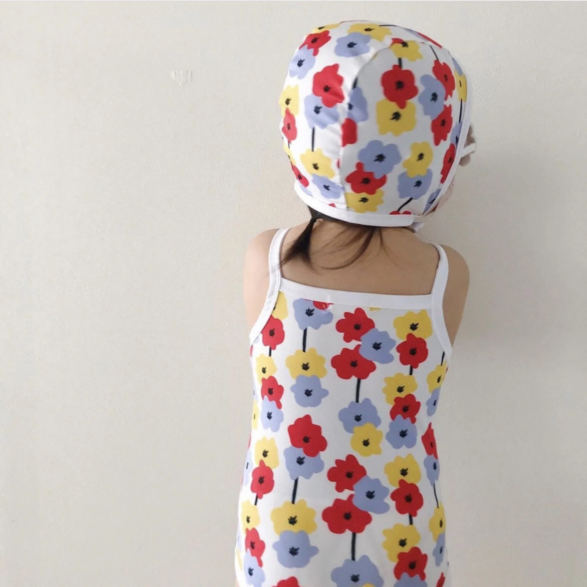 

Korean Baby Swimsuit Baby Girls Bikini Cute Toddler Swimwear One Piece with Caps Suspender Bathing Suit Floral Bodysuit