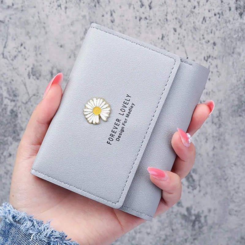 2021 New Women Wallet short Daisy Small Three-fold Handmade Multi-card Card Holder Coin Purse Luxury Designer | Багаж и сумки