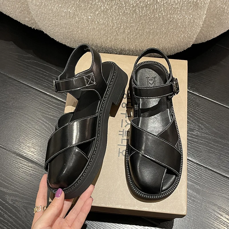 

Сандалии женские на платформе, повседневные босоножки на плоской подошве, кожаные пляжные туфли с прорезями, с прямым каблуком, лето