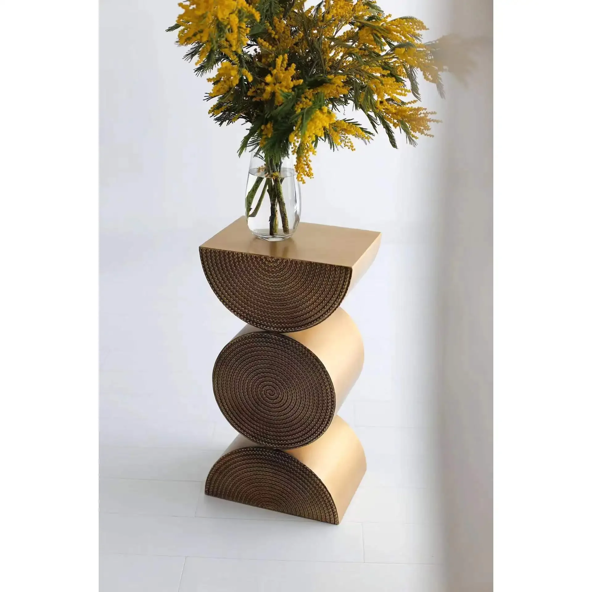 Дизайнерский диван в скандинавском стиле для гостиной минималистичный