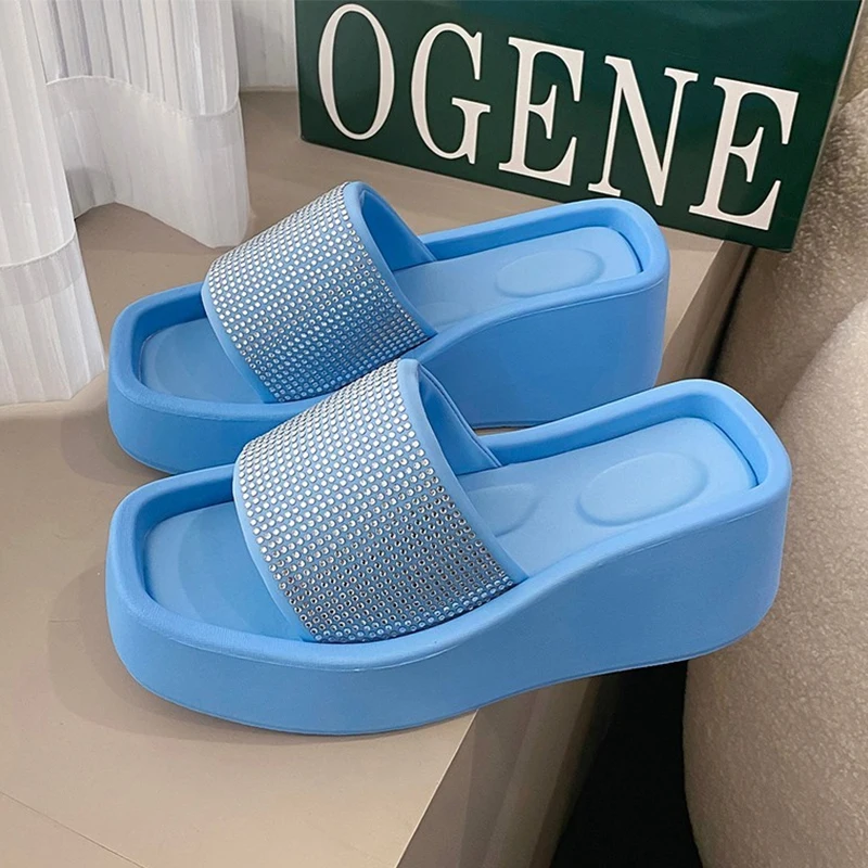 

Женские шлепанцы на высоком каблуке, Повседневные Классические сандалии с открытым носком, пляжные шлепанцы с кристаллами, лето 2023