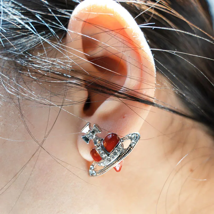 

2023 New Trend French Love Heart Saturn Rhinestone Pierced Stud Earrings for Women Fashion Cahrms Ear Jewellery Birthday Gift