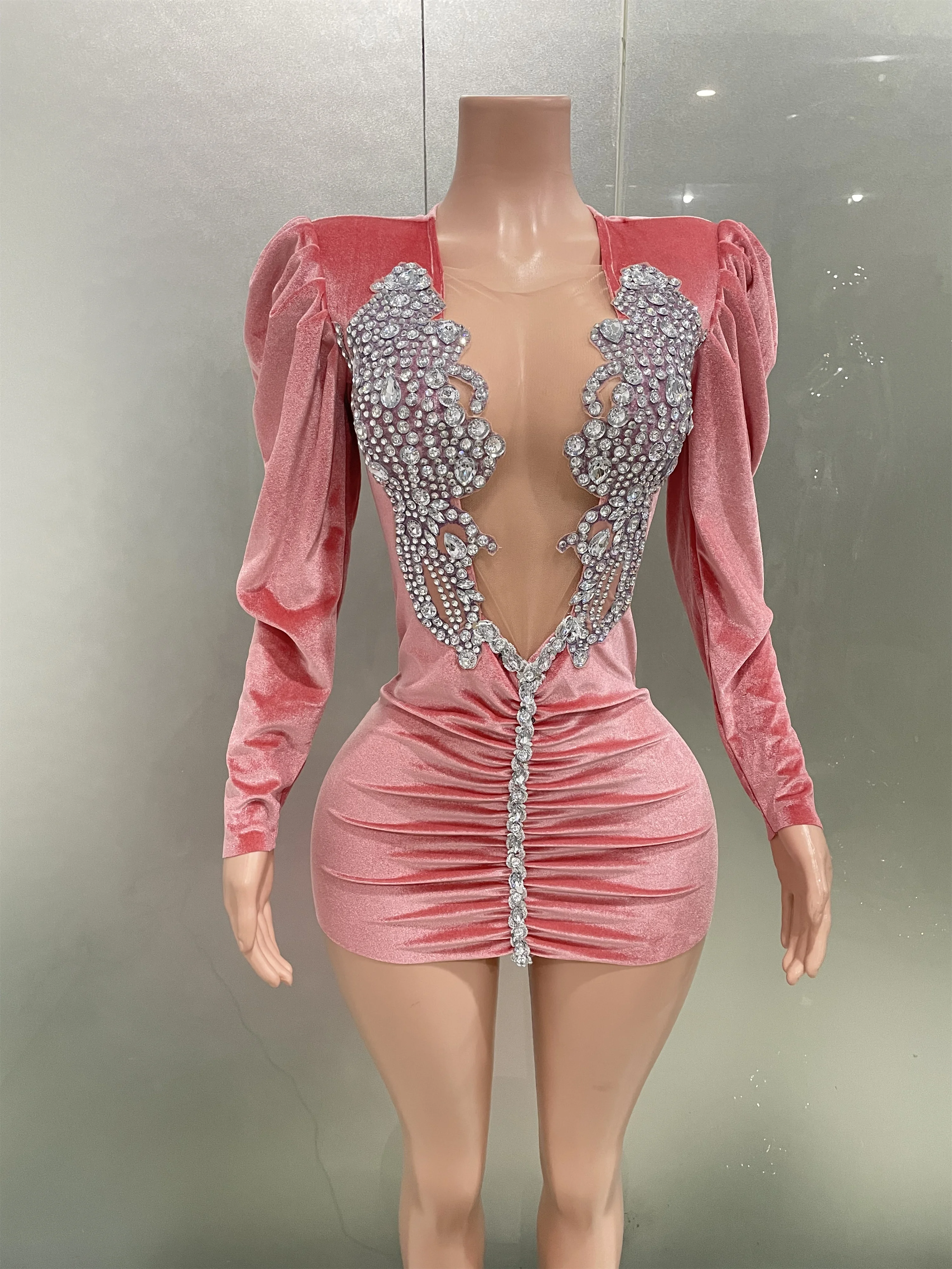 Сексуальное роскошное розовое короткое платье с блестящими кристаллами женское