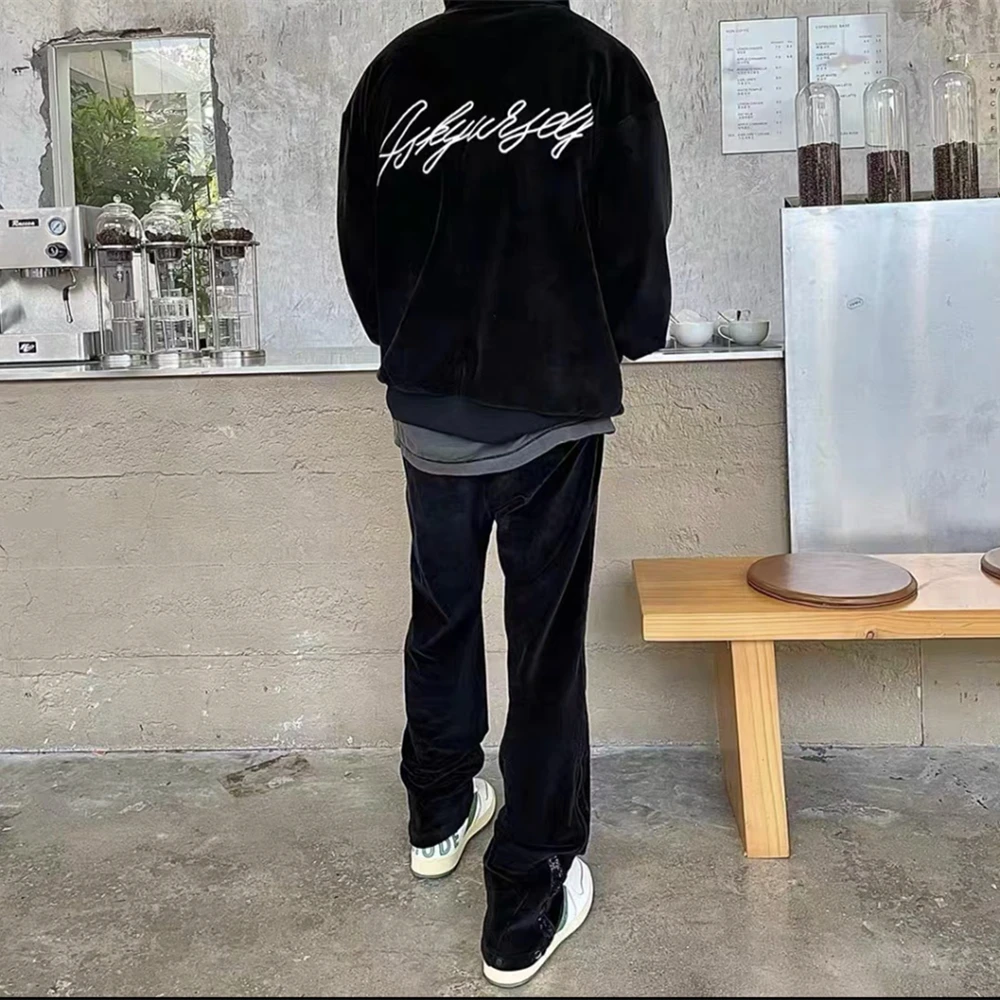 Рисунок 3 - Модная брендовая уличная одежда