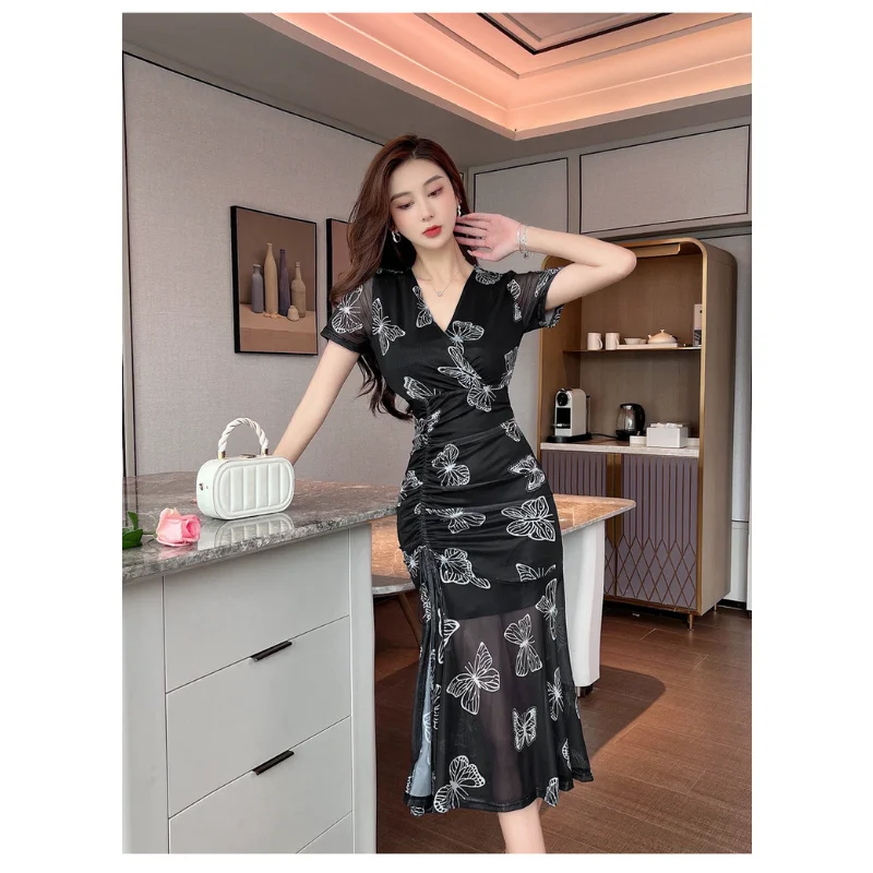 

2023 Summer New Hong Kong Style Retro Design Sense Printed Slim Fit Drawstring Wrap Hip Dress