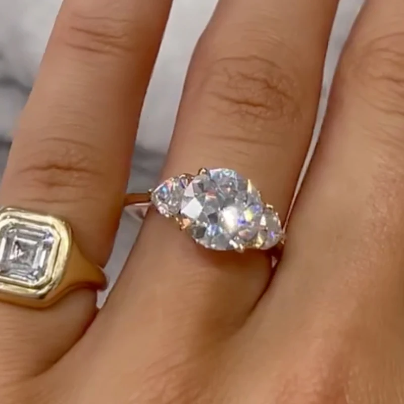 JOVOVASMILE  Moissanite Diamond Wedding Rings 3 Carat Center 9mm Old Euro Center 14k Yellow Gold Two Trillion Women Jewelry Gift