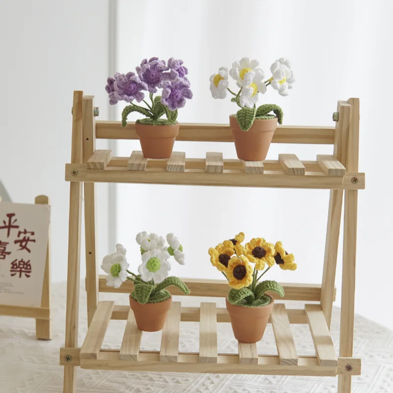 

Finished Hand-woven Potted Small Daisies Crochet Flowers Car Mounted Ornaments Wool Crochet Creative Green Plant Decoration