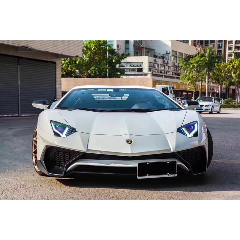 Фото Комплект обвеса Runde из полукарбонового материала для Lamborghini LP750: передний бампер, задний бампер, задний спойлер-диффузор №2