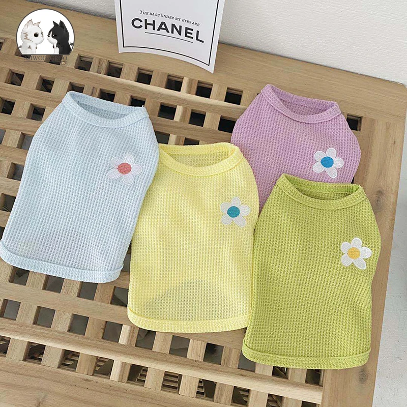 

Жилет для собаки с маргариткой, одежда с цветами, котенок, щенок, весенне-летняя одежда для собаки, девочки, дышащая тонкая одежда для кошек, ...