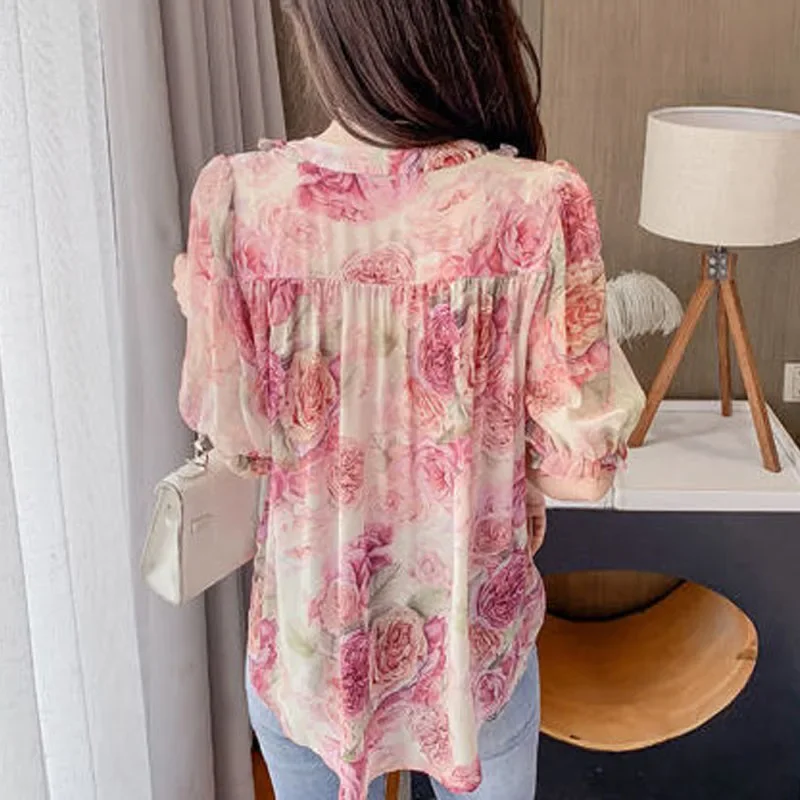 Блузка женская шифоновая с принтом V-образным вырезом и коротким рукавом