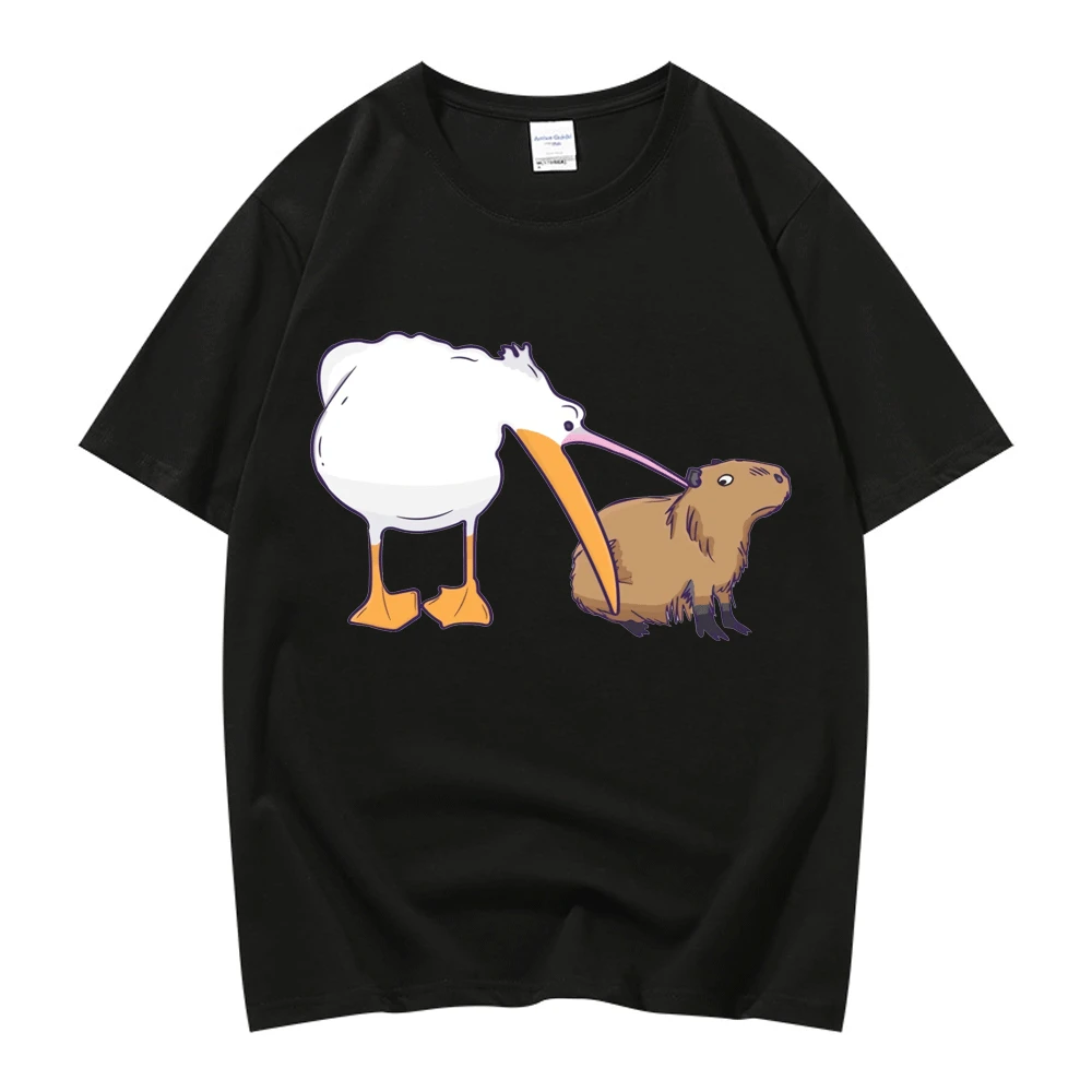 

Pelican Tries To Eat Capybara Funny Cute T Shirt Kawaii Graphic Oversized Short Sleeves Tee Shirt Black Pure Cotton T-shirt Tops
