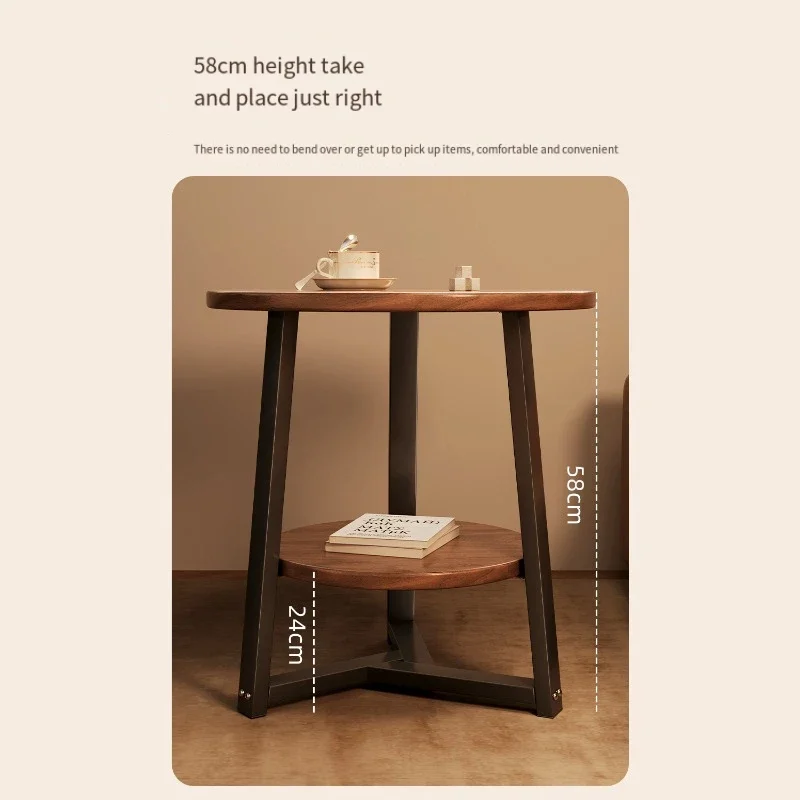 Небольшой журнальный столик приставной диван гостиная бытовая маленькая