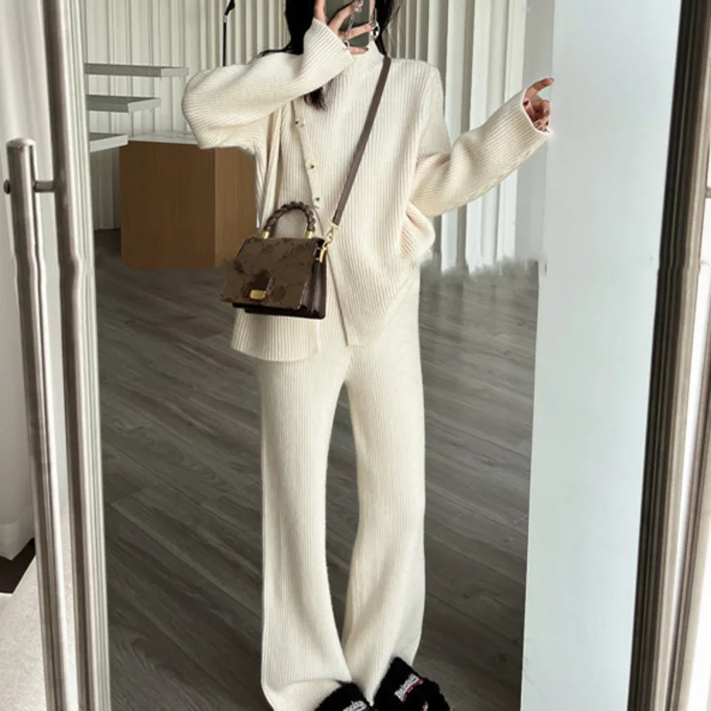 Женский трикотажный комплект из двух предметов пуловер с длинным рукавом и