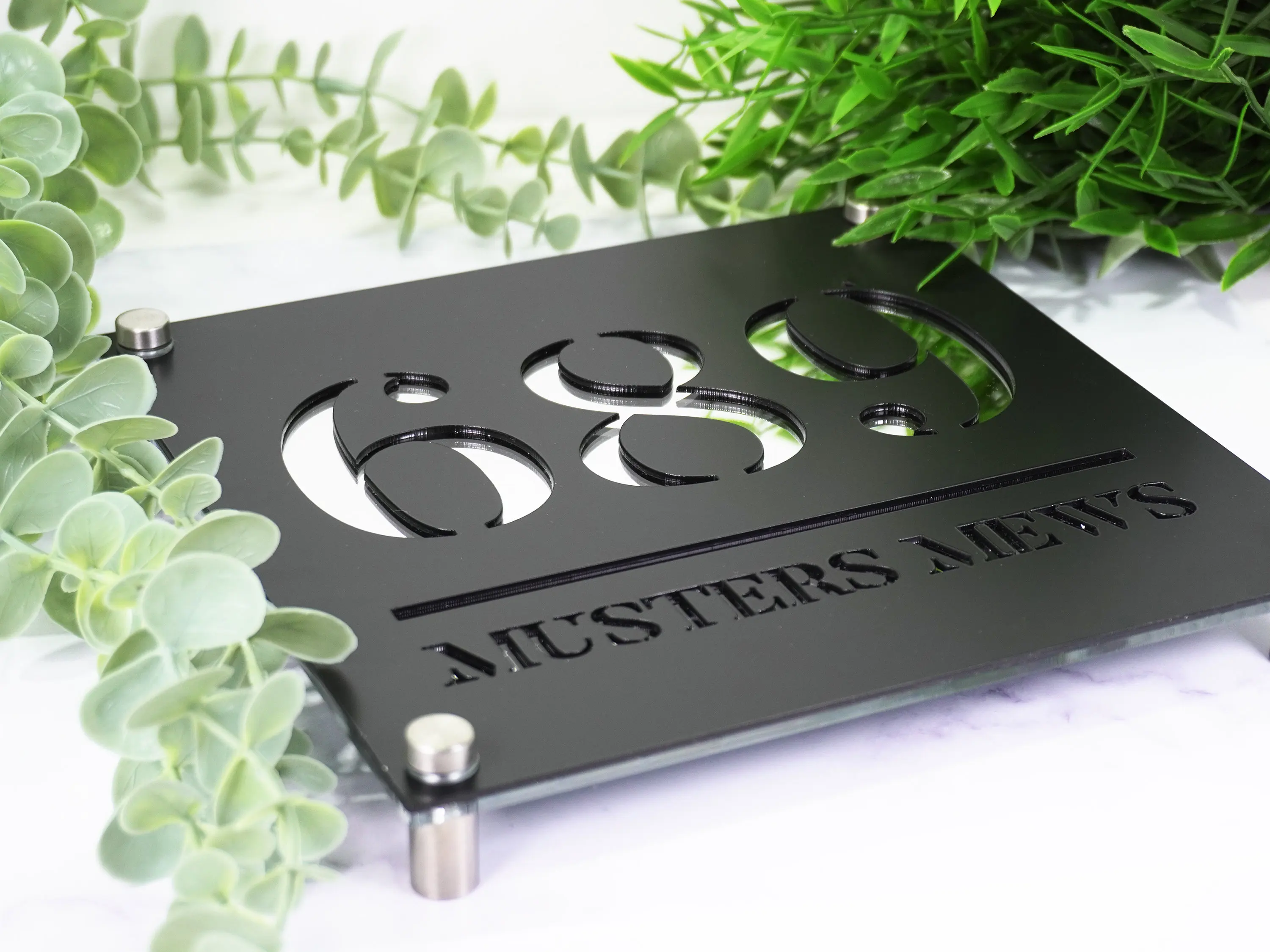 Высококачественная акриловая зеркальная табличка с названием жилых помещений