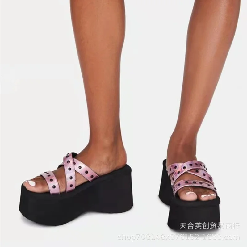 Summer 2022 Platform Wedges Fashion Coth Slippers Hot Women's Metal Rivet Design Sandals for Women Narrow Band Shoes Women