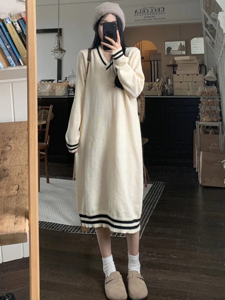 

Женское трикотажное платье в полоску, с длинным рукавом