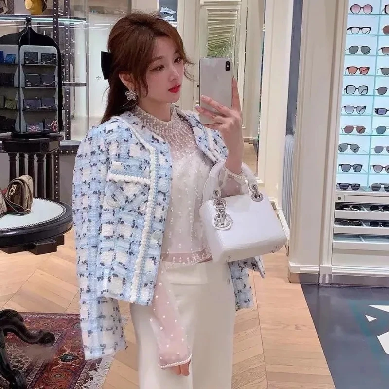 Женская твидовая куртка с круглым вырезом голубая короткая в модном стиле