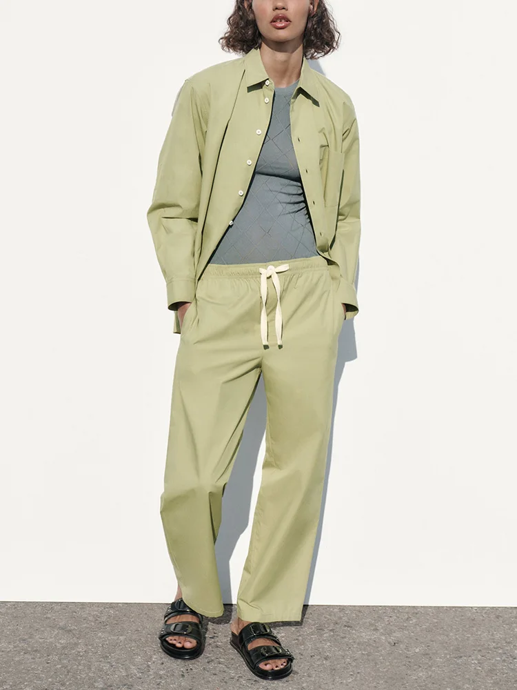 

Повседневные комплекты с брюками, одинаковые комплекты, рубашка с длинным рукавом и завязкой на шнурке, брюки с эластичной резинкой на тали...