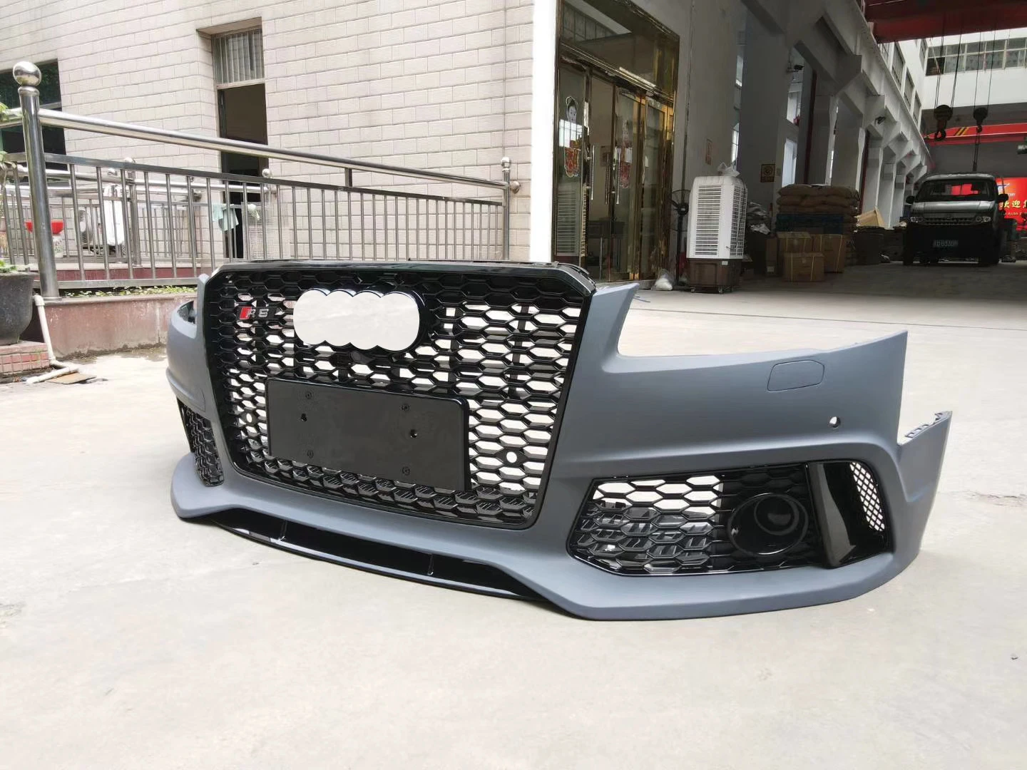 Автомобильные аксессуары бампер RS8 с решетчатой лопаткой для Audi S8 A8