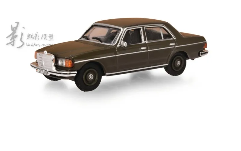 

Классическая модель автомобиля из сплава Schuco 1:87 BENZ 230E, подарок