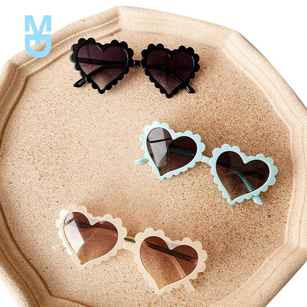 

New Kids Girl Heart Shaped Sunglasses, Colorful Vintage Cute Baby Eyewear for Party Beach Travel Photography