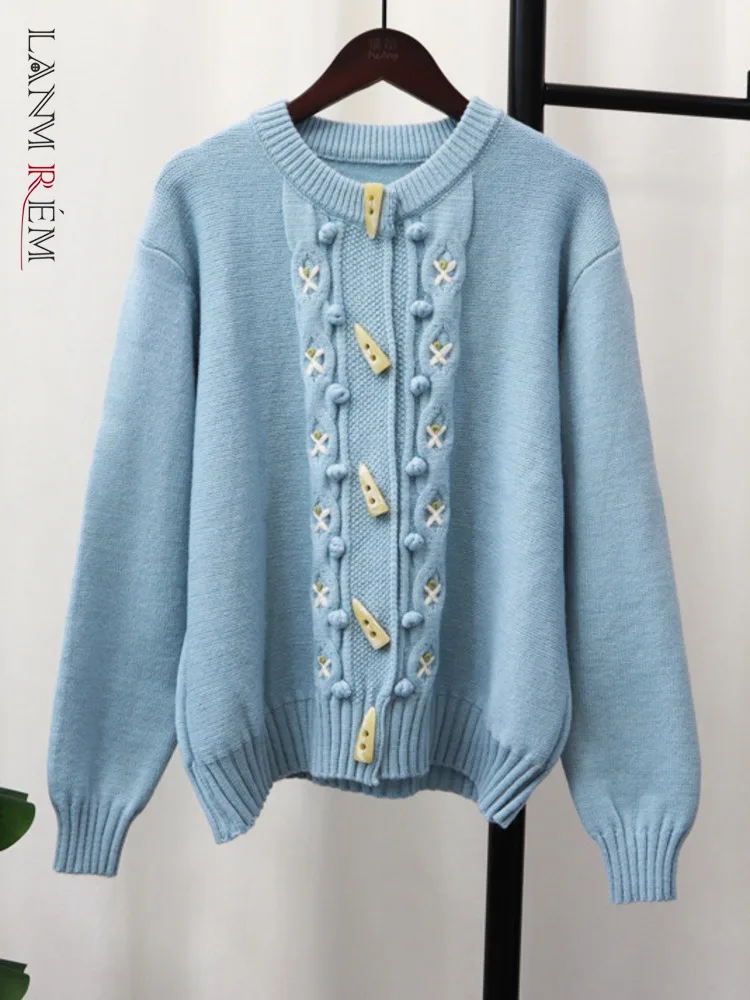

LANMREM ручной вязки роговыми пуговицами свитер для женщин 2022 осень и зима новая Корейская версия ретро дизайн верхняя одежда 2R5918