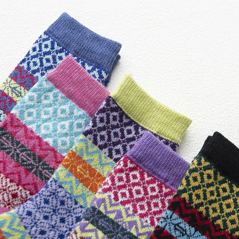 5 pairs Fashion Women Wool Socks Winter and Autumn Warmer Cashmere Thermal Thicken Ethnic Style Women Casual Socks