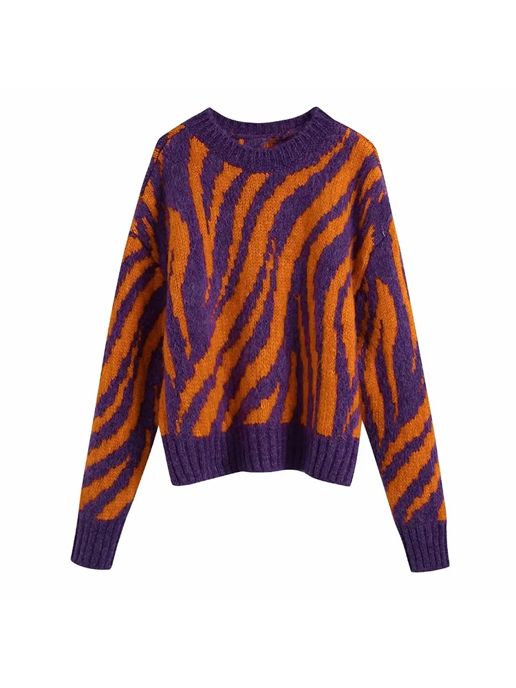 

Свитер женский зимний с длинным рукавом и леопардовым принтом