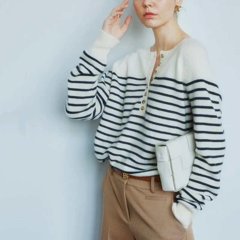 

2023 Women's round neck cashmere sweater French half open collar buttoned horizontal striped cardigan long-sleeved pullover lazy