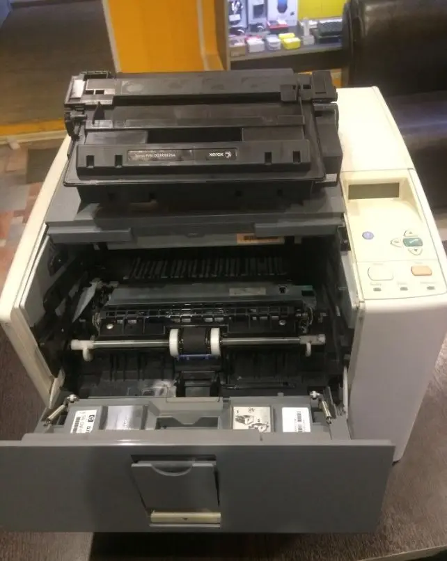 Принтер HP LaserJet P3005n (A4 ч/б лазерная печать A4 ) Б/У 1200x1200 dpi. 33 стр мин)|Принтеры| |