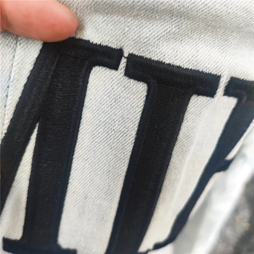 Fashion Designer Hole Slim Fit Jeans Trendy Letter Brand Ripped Jeans Men Stretch Washed Hip Hop Dance Party Jeans Pants Men