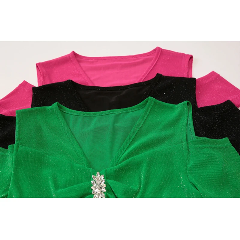 Женская футболка с бантом черная V-образным вырезом и коротким рукавом в