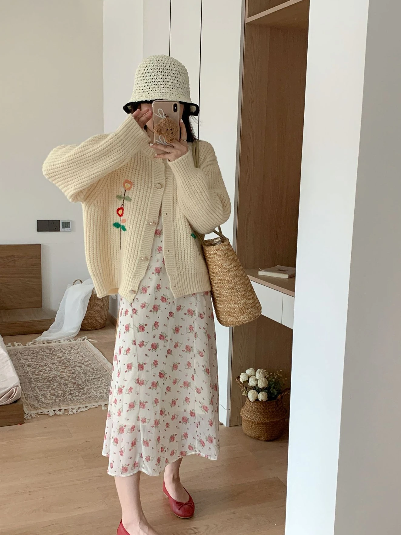 Рисунок 2 - Вязаный кардиган из грубой пряжи