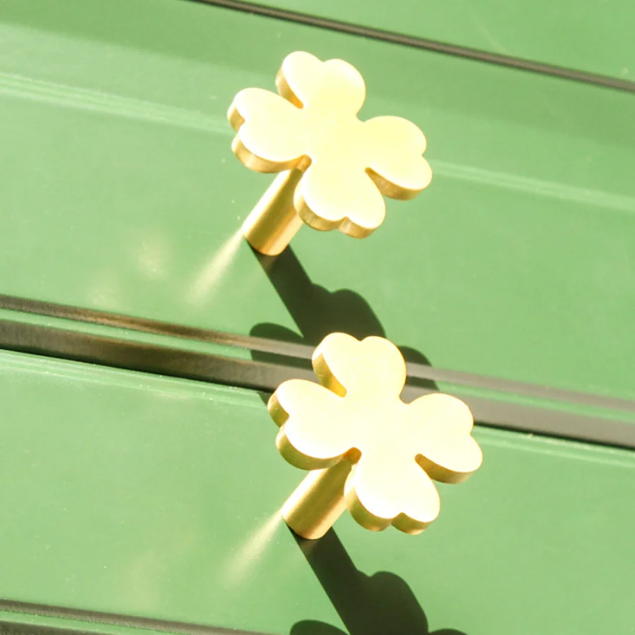

Brass Four-leaf Clover Single Hole Children's Furniture Knobs Cabinet Knobs and Handles Children's Room Decoration