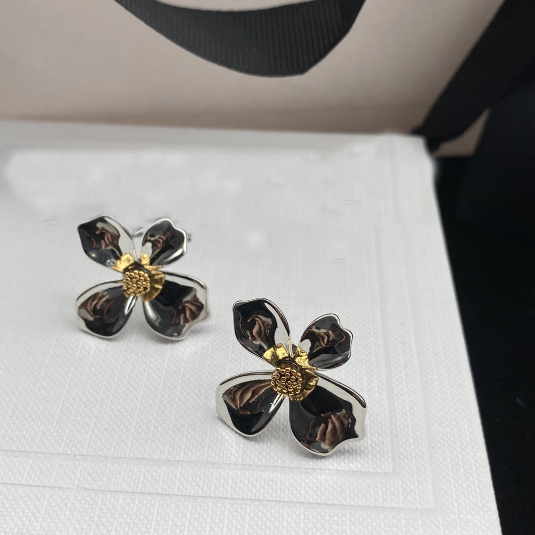 

High-end earrings, big brand, super luxury, summer hot style, petal earrings, sweet girls' essential luxuries, super low price,