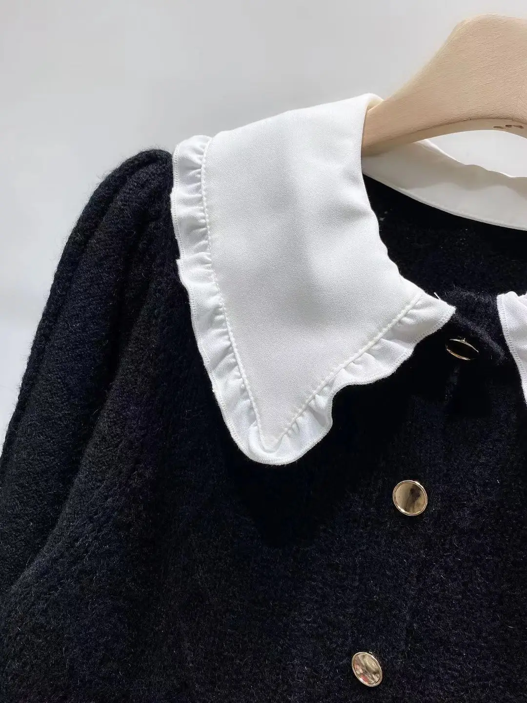 

White Single Breasted Peter Pan Collar Women Knit Sweater 2021 New Elegant Female Fashion Cardigan Knitwear With Pockets