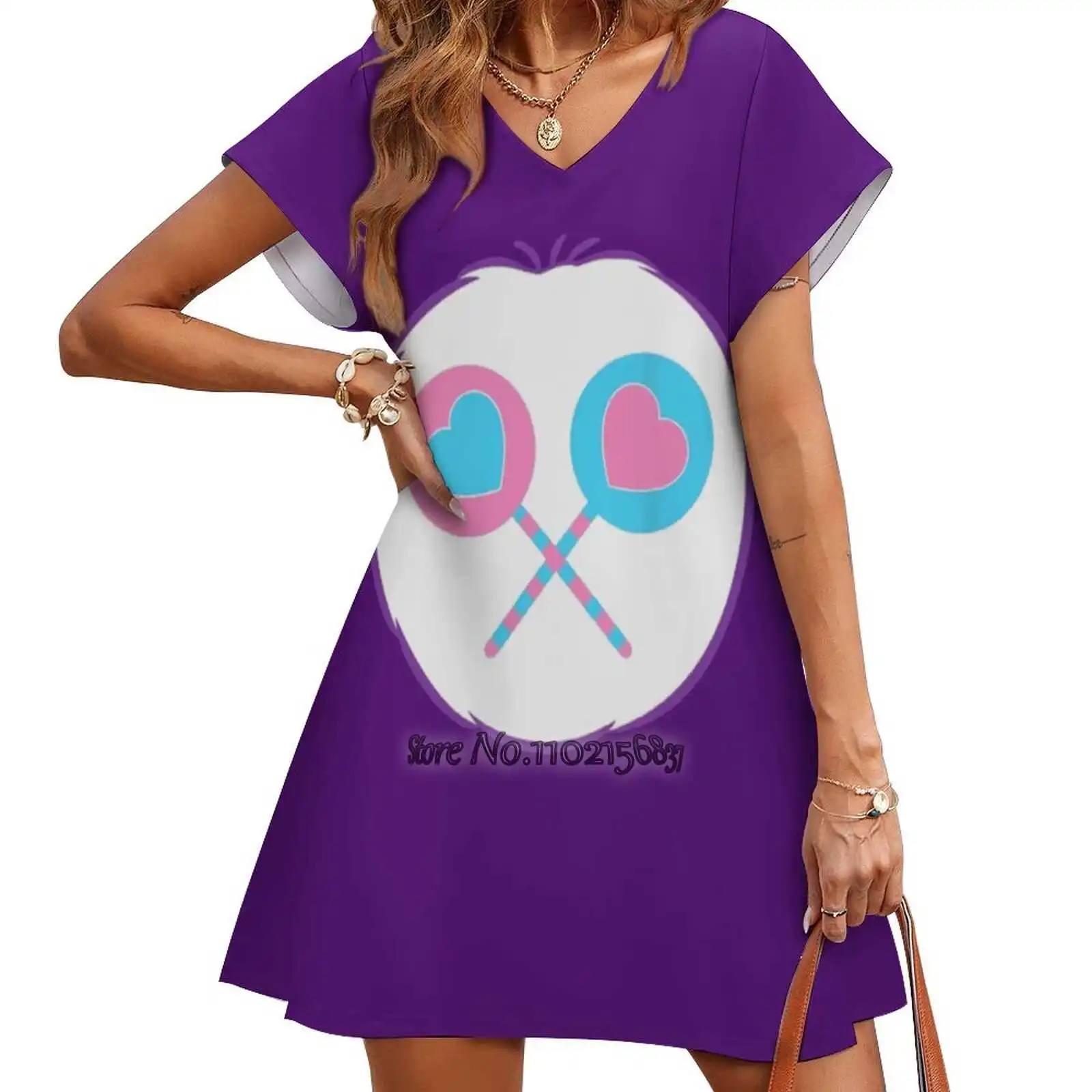 

Женская юбка с коротким рукавом и V-образным вырезом