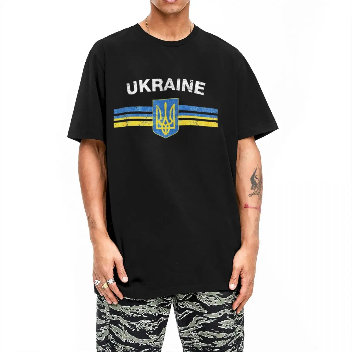 Футболка мужская с эмблемой Украины 100% хлопок круглым вырезом и коротким рукавом