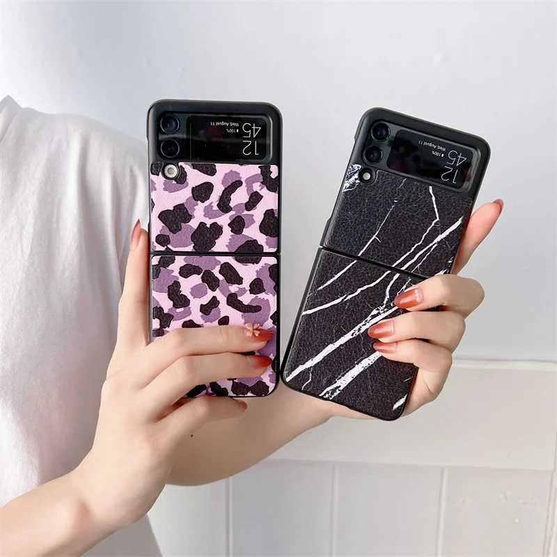 Модный чехол для телефона с леопардовым принтом Samsung Galaxy Z Flip 3 Твердый деревянной