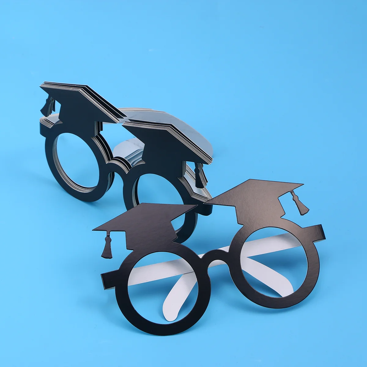 

8pcs Doctorial Hat Graduation Glasses Paper Photo Booth Props Graduation Party Decorations (Black)