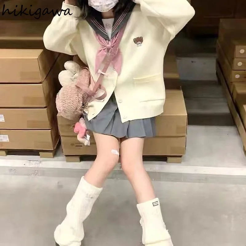 Женский трикотажный кардиган оверсайз с вышивкой кота и V-образным вырезом