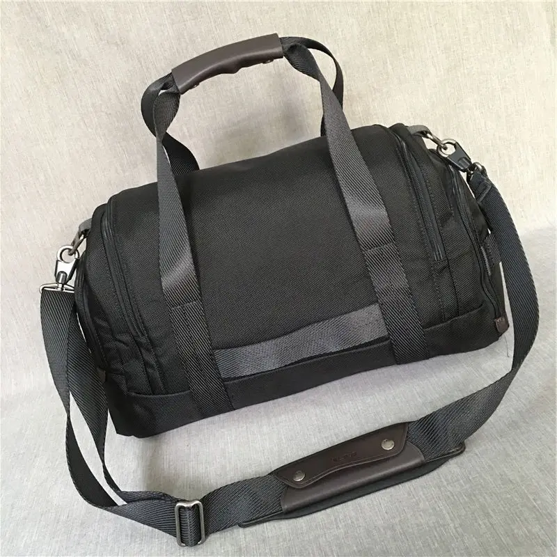 Tumi Men's Large Capacity Fashion Shoulder Handbag Casual Business Travel Bag designer bag tote bag